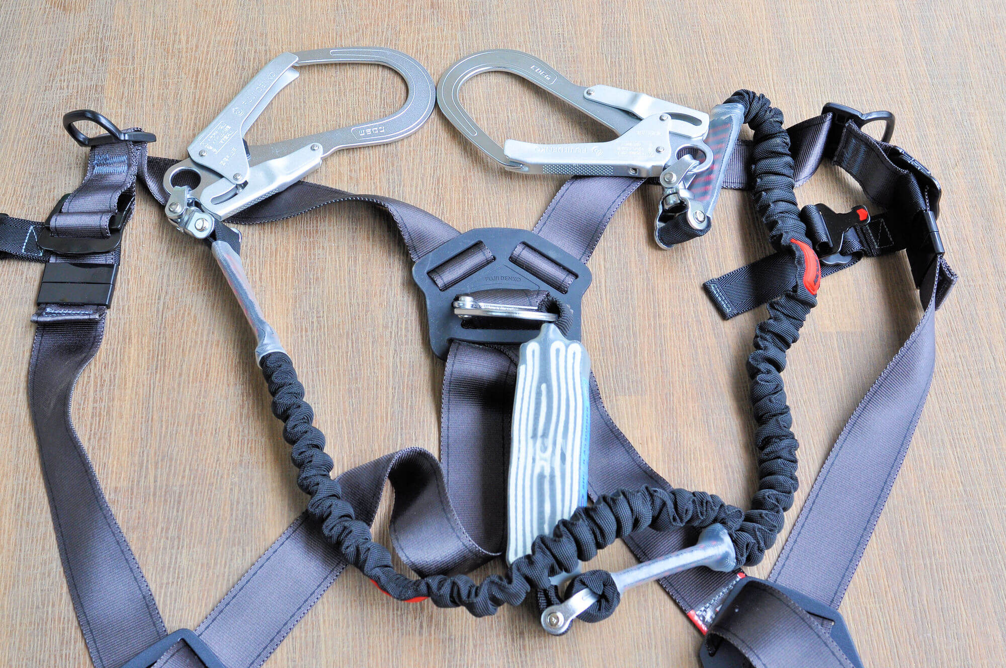 規格前のフルハーネス 新規格のフルハーネス（安全帯）とは？必要な場面や旧規格との違い