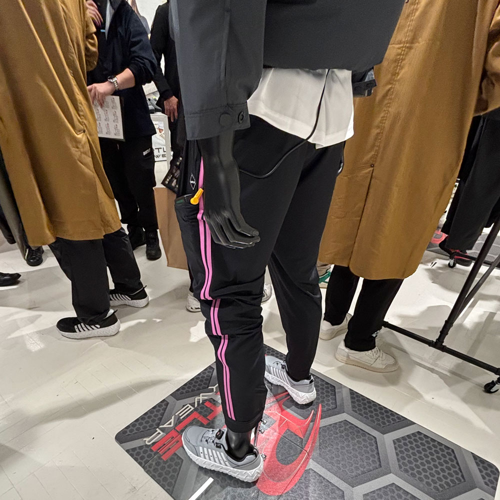 バートル4115サイドラインパンツバックスタイル