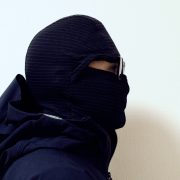 バラクラバとは？ヘルメットと併用できる防寒具の選び方