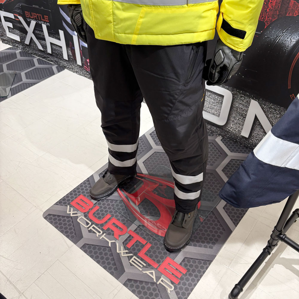 Burtle7632防水防寒パンツ
